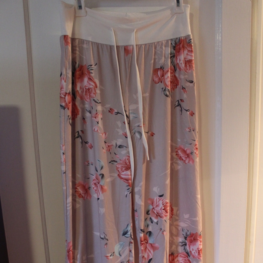 Beige floral lounge pants